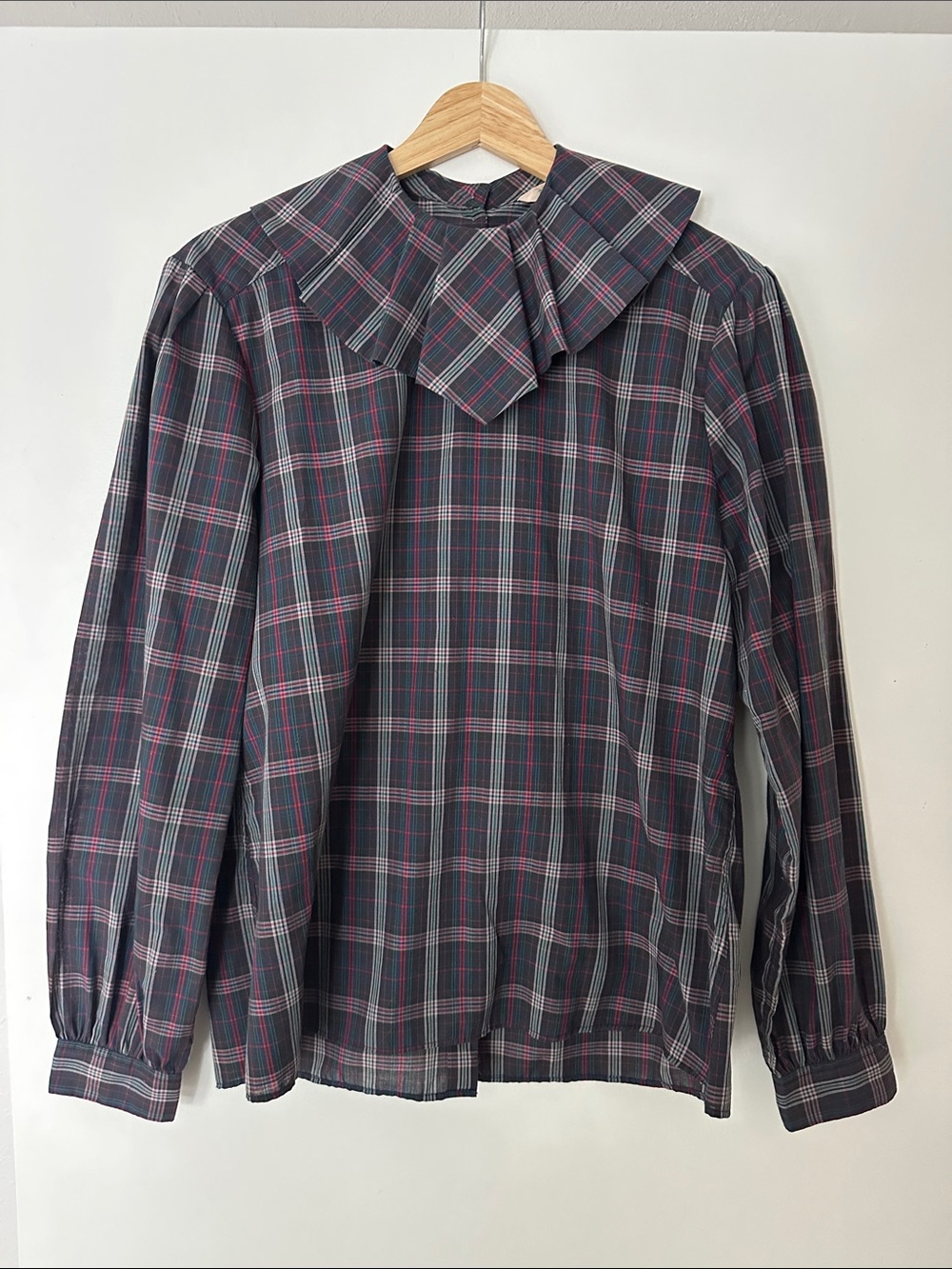 Vintage Foxcroft Peter Pan Collar Blouse with Button Back